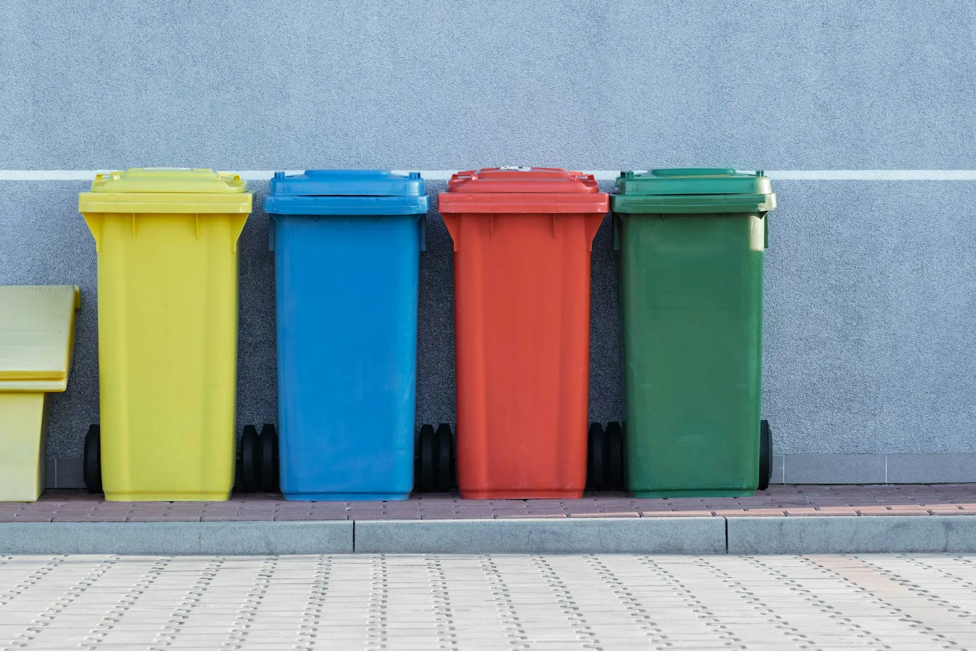 Innovaciones en Reciclaje y Gestión de Desechos Electrónicos | HDTI